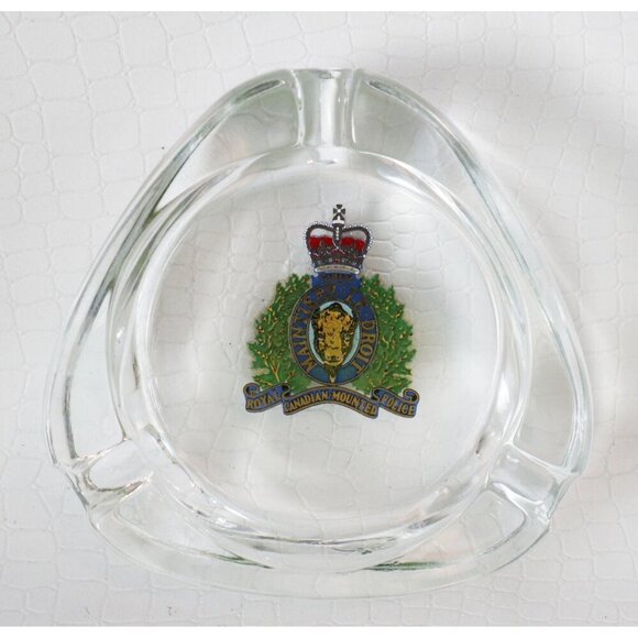 4 RCMP Ashtrays 1873 - 1973 Glass Royal Mounted Police Boxed Set Tobacciana - Picture 2 of 6